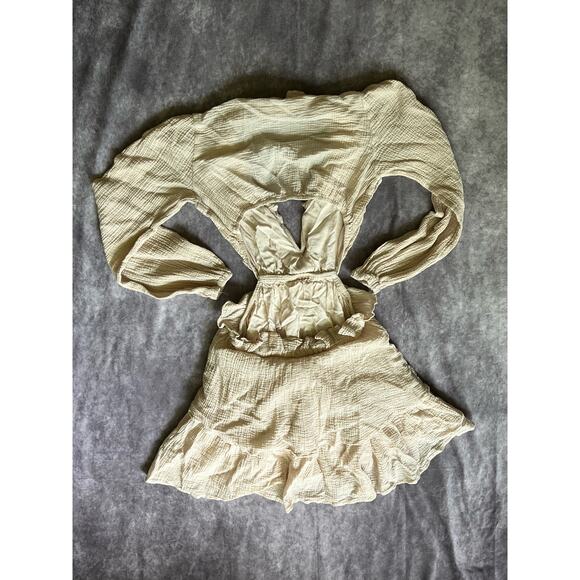Altar'd State Womens Size S Ruffled Cream Color Open Back Mini Dress - Picture 3 of 5